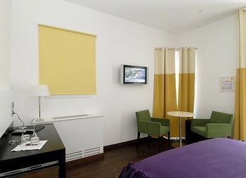 Hotel La Ferme De Bourran - Parking Prive Gratuit Rodez